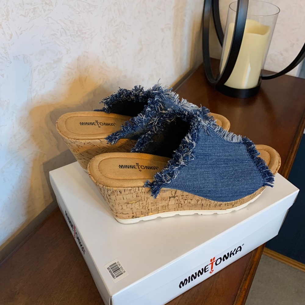 Minne Tonka Blue Denim Wedge Sandal, Size 11 - Picture 3 of 9